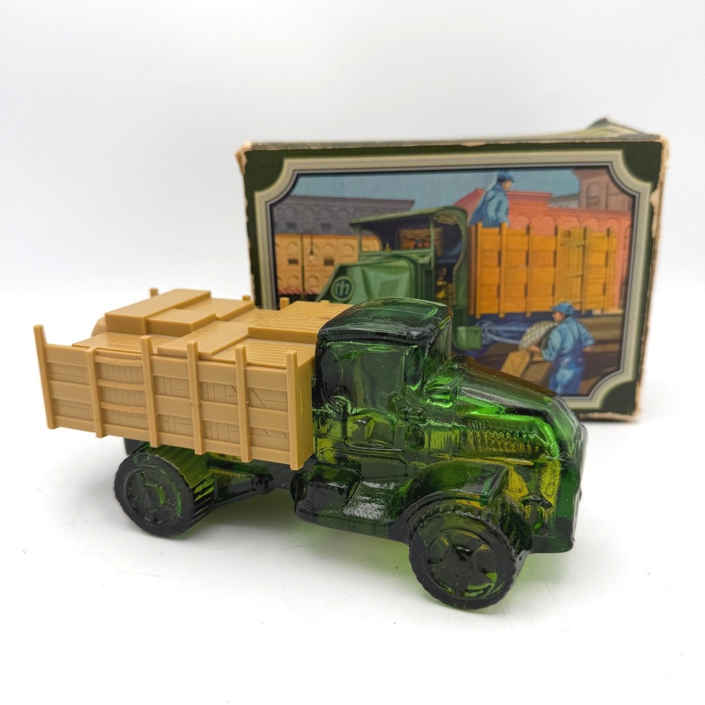 Avon Big Mack Truck After Shave Decanter Mens 6oz Green Glass Vintage with Box